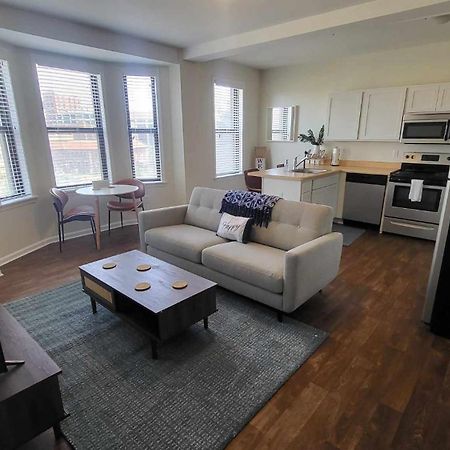 Amazing 1 Bedroom Apt In City Center ดีทรอยต์ ภายนอก รูปภาพ